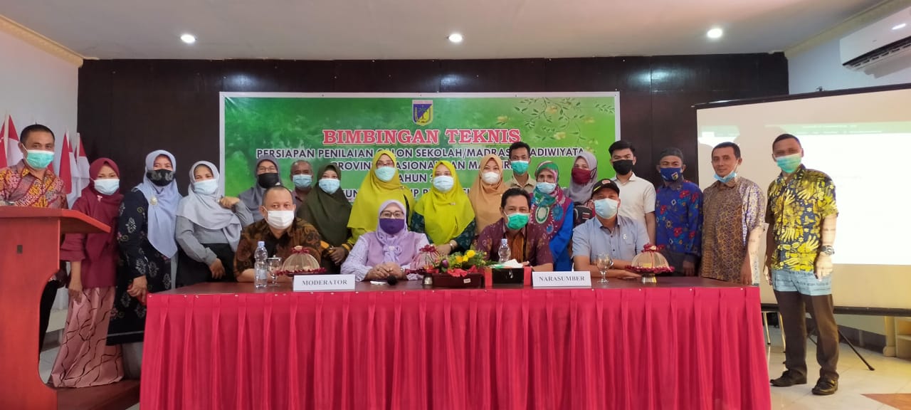 MTsN 1 Parigi mengikuti Sosialisasi dan Bimtek Adiwiyata